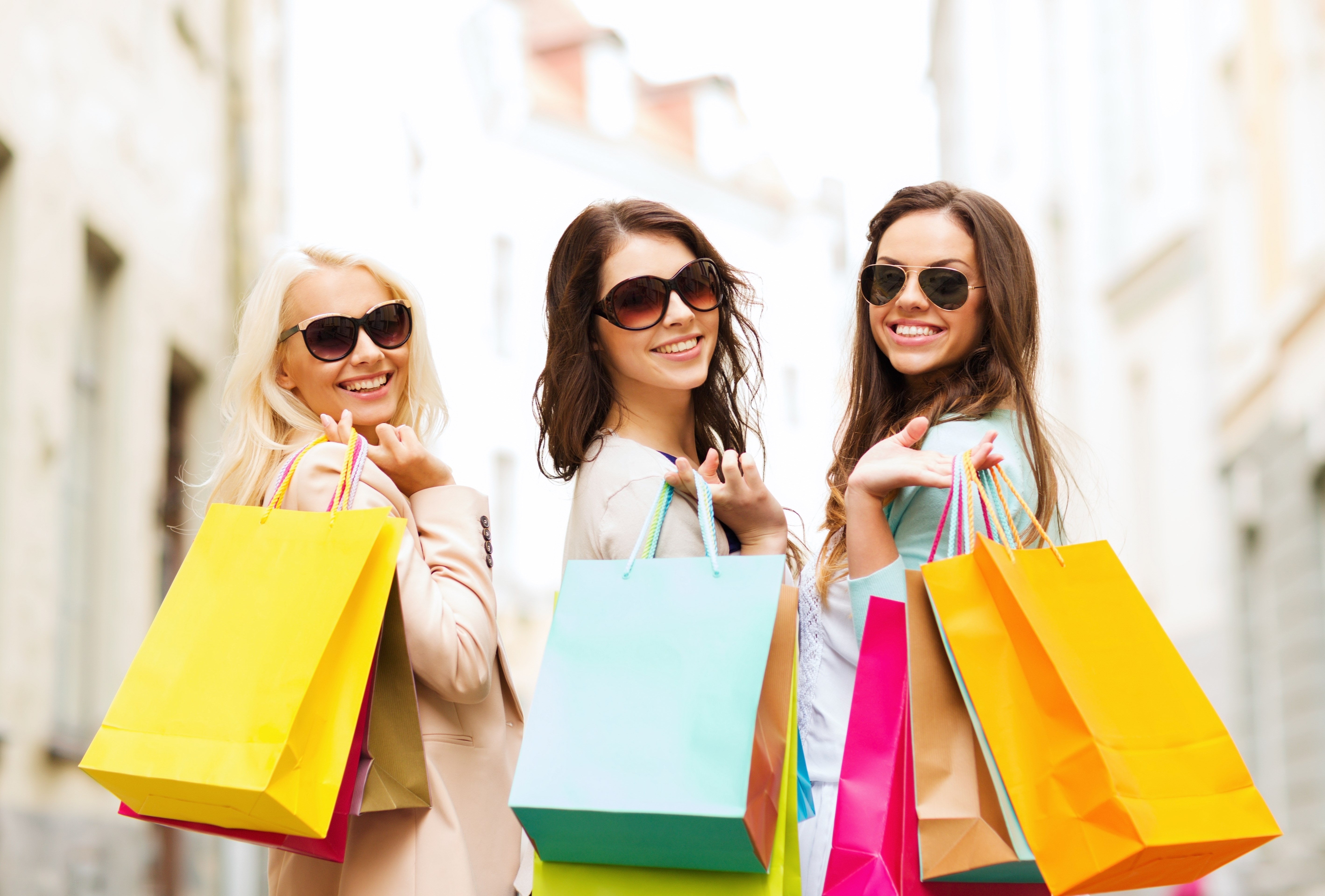 friends shopping