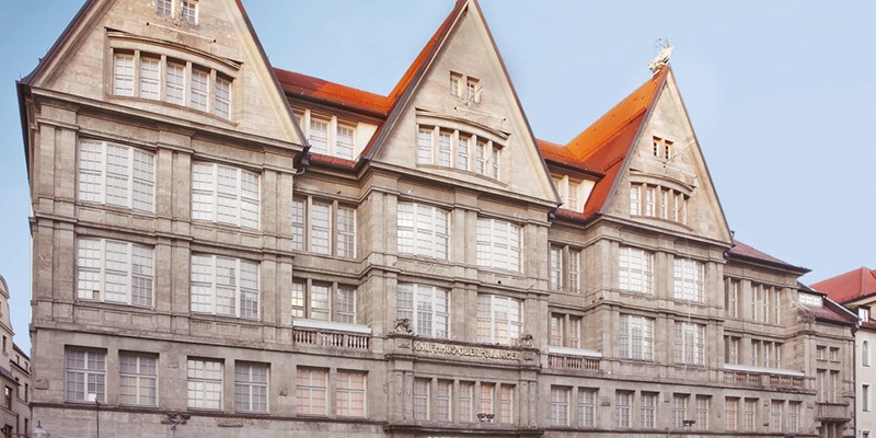 Oberpollinger's Façade